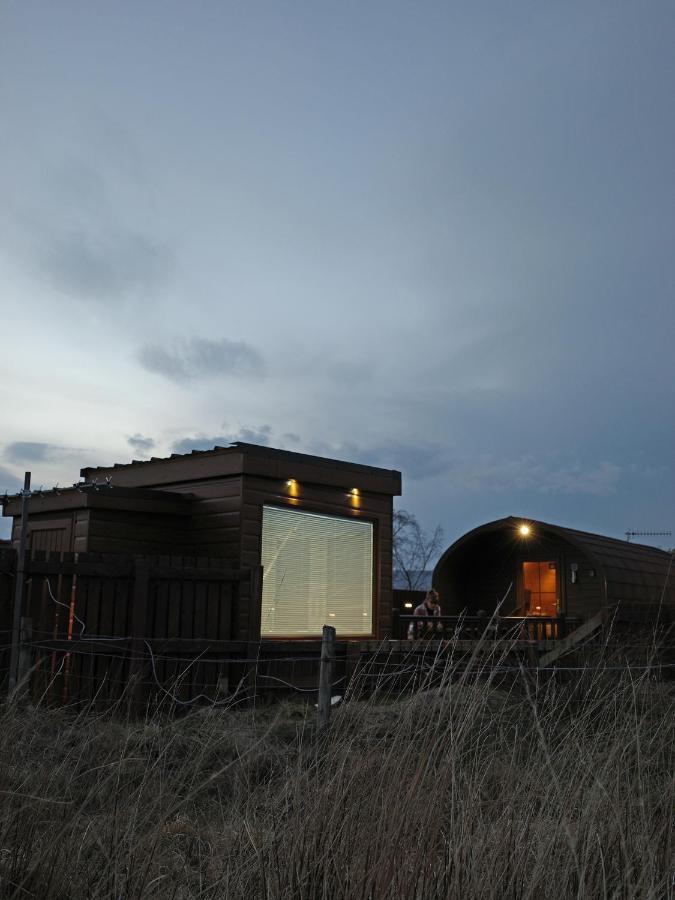 Highland Stays - Ben View Studio Pod & Jacuzzi Bath Fort William Bagian luar foto